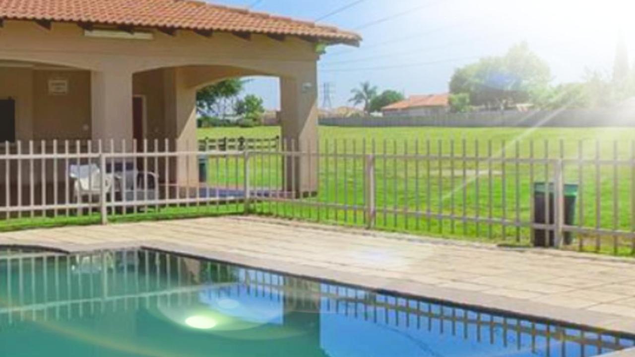 Caza Blanca Apartments بوكسبرغ المظهر الخارجي الصورة